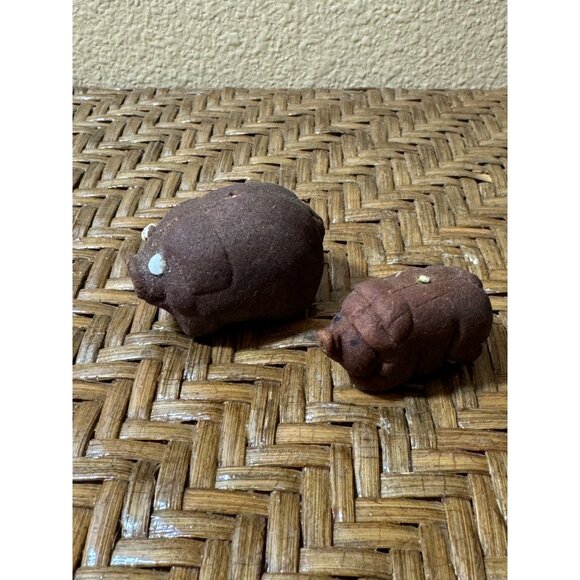 Vintage Clay Pig Figurines Set Of 2 - Handcrafted Rustic Miniature Sculptures - Picture 2 of 7